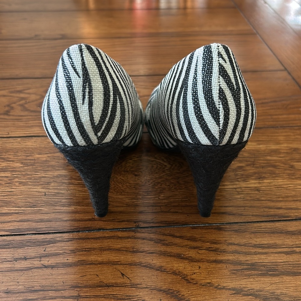 Rocket Dog Zebra striped heels - Picture 4 of 8